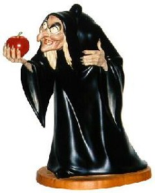 WDCC Disney Classics_Snow White Hag Take The Apple, Dearie