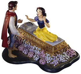 WDCC Disney Classics_Snow White And Prince A Kiss Brings Love Anew