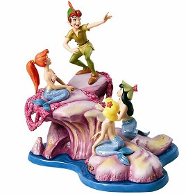 WDCC Disney Classics_Peter Pan And The Mermaids Spinning A Spellbinding Story